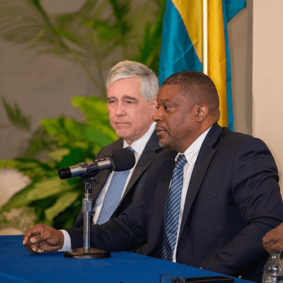 Economic and Financial Experts Assess US-China Relations; Offer Advice for The Bahamas