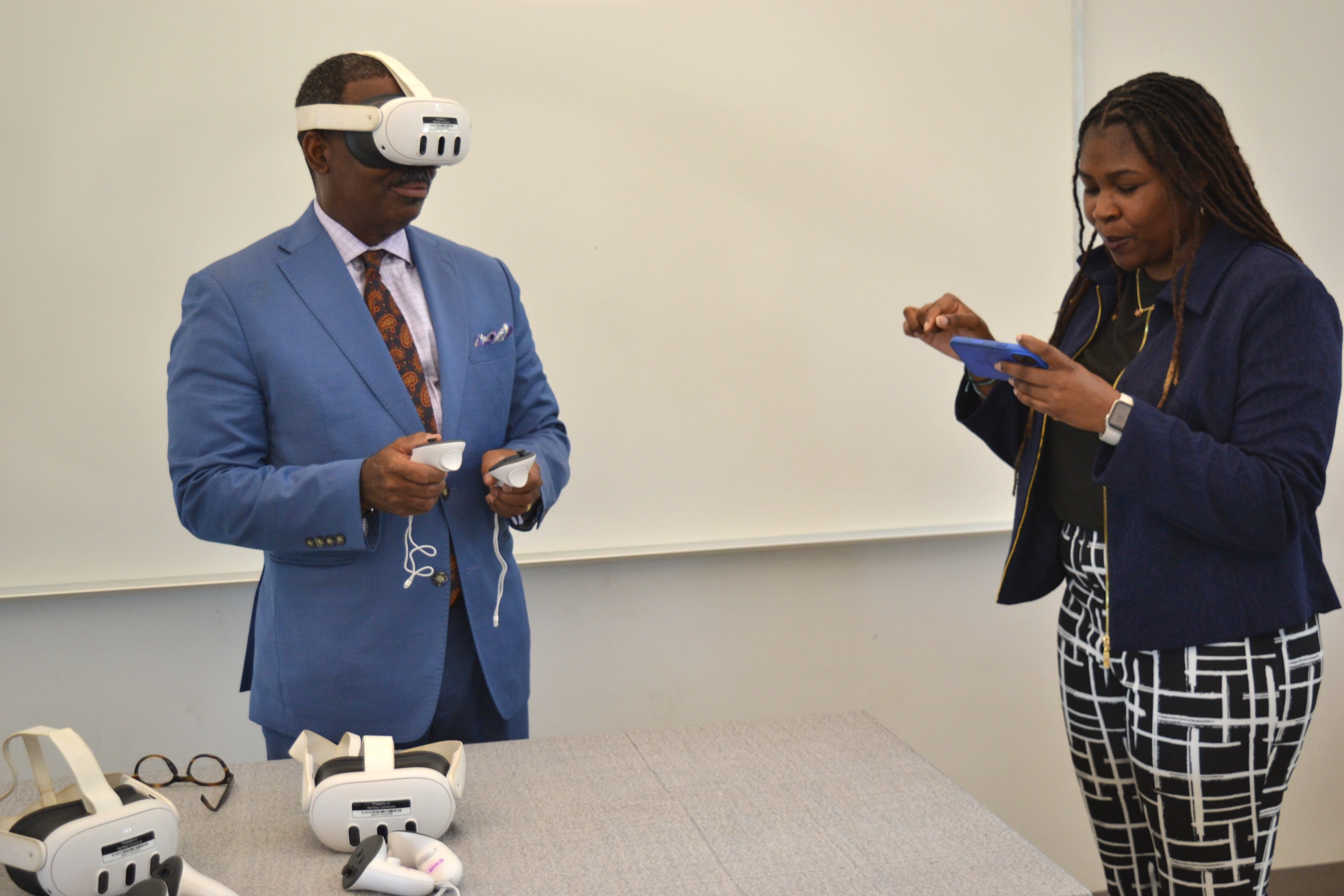 Virtual Reality Enhances Education About Marine Science at University of The Bahamas Virtual Reality Enhances Education About Marine Science at University of The Bahamas