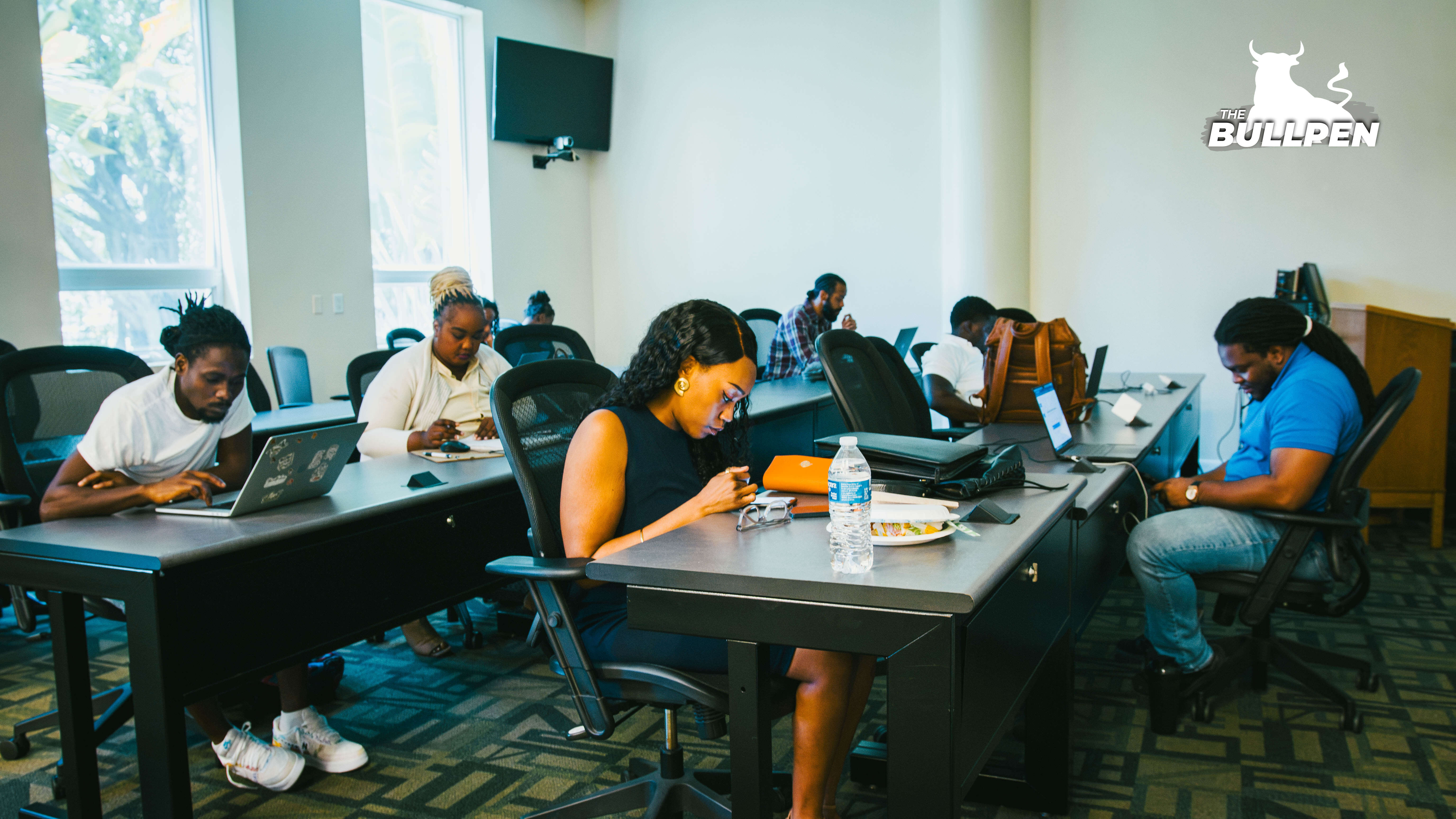 From Ideas to Impact: FinTech Partnership Opens Doors for Young Entrepreneurs From Ideas to Impact: FinTech Partnership Opens Doors for Young Entrepreneurs