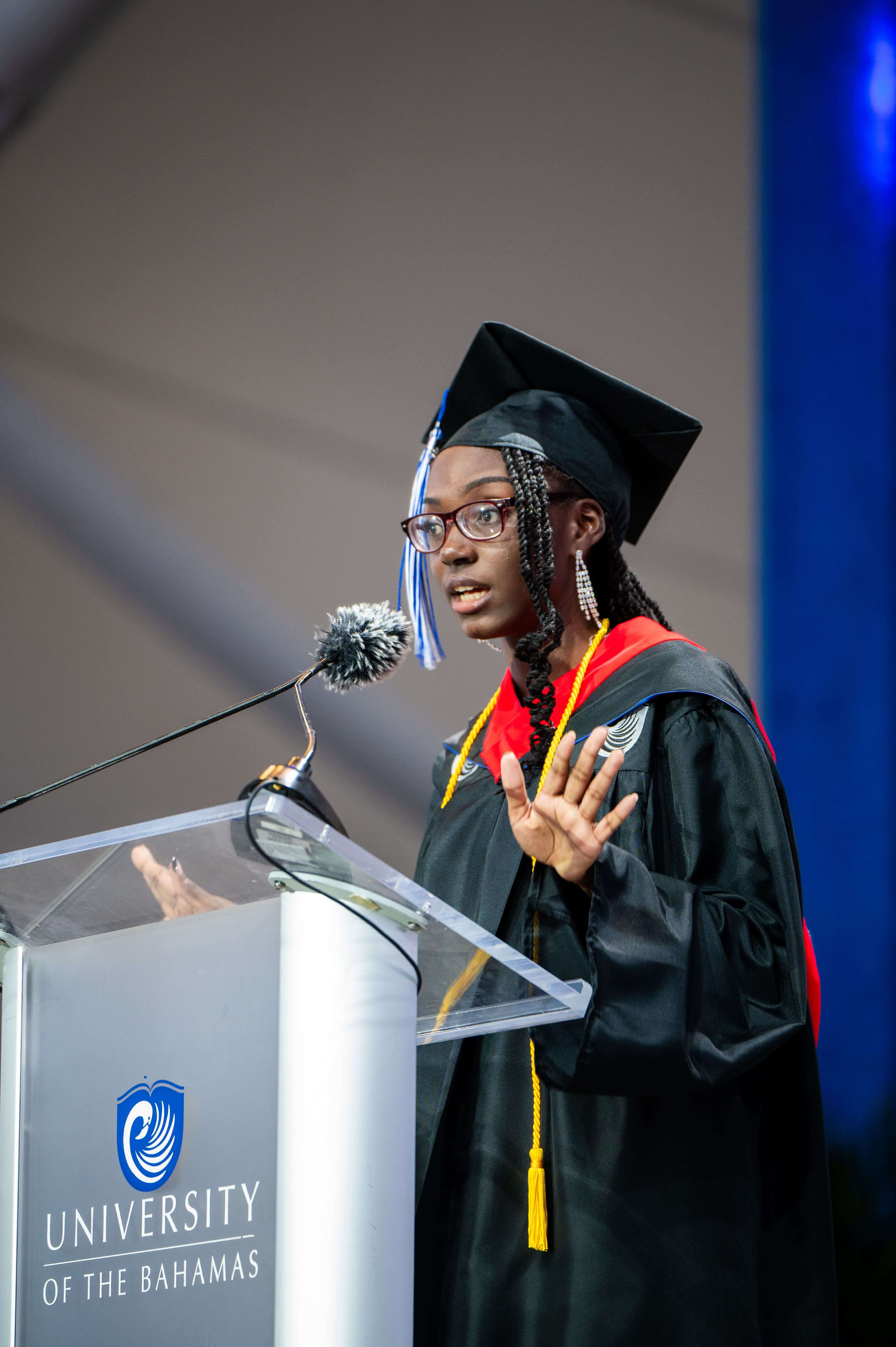 Valedictorian Zoe Turner